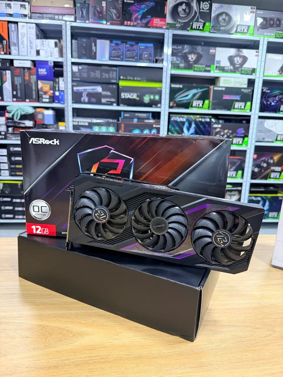 RX 7700XT 12GB ASROCK PHANTOM 12GB  - Foto 2