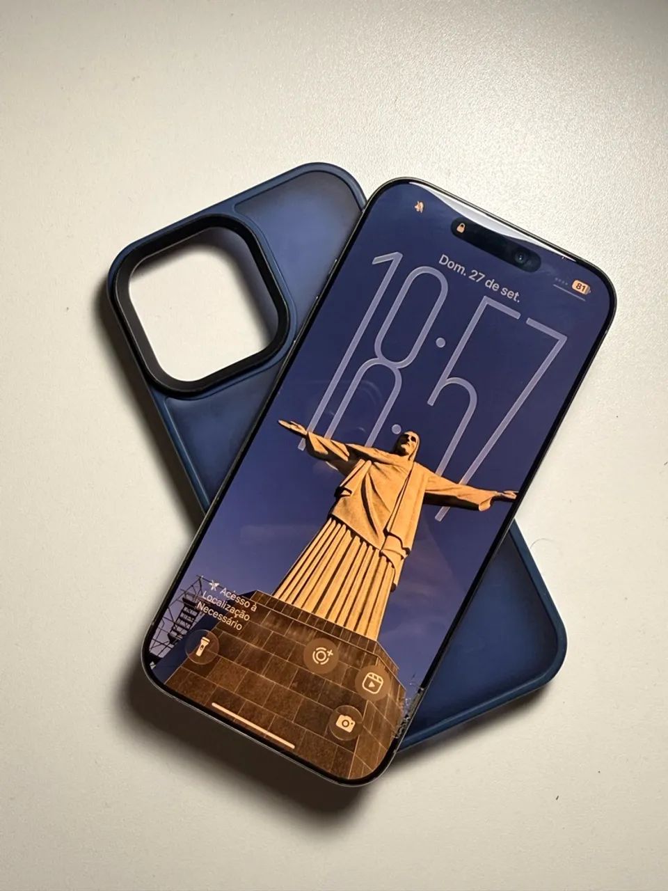 iPhone 16 Pro Max 256 GB Cinza, vidro trincado
