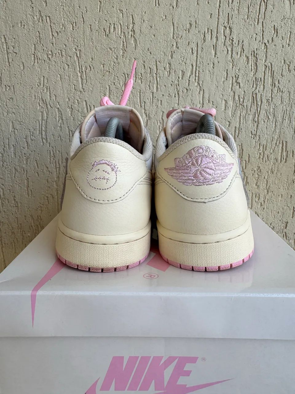 Jordan 1 low travis scott shy pink  - Foto 5