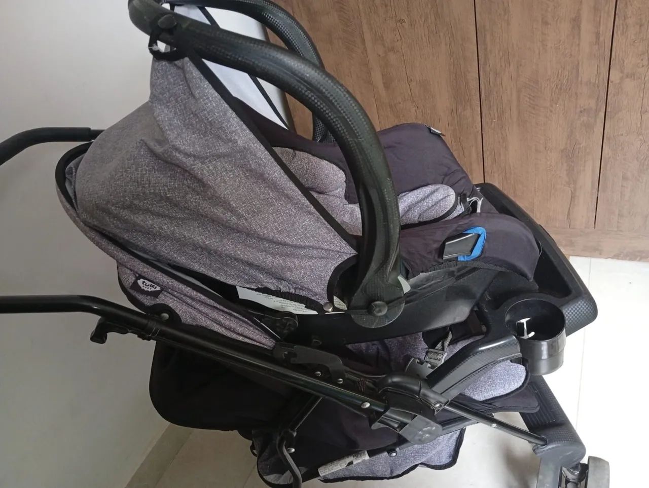 Carrinho de bebê com bebê conforto ? - Foto 4