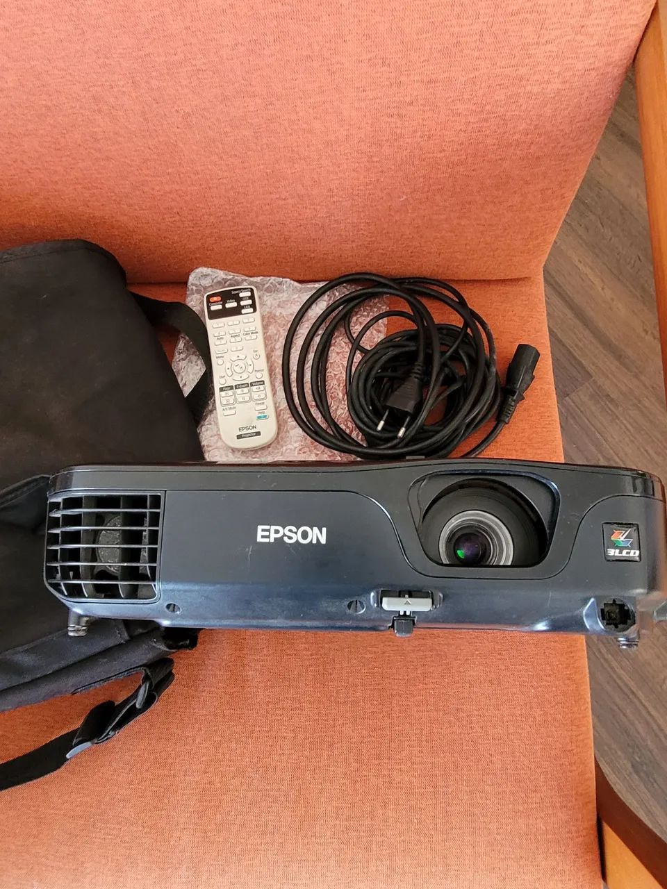 Projetor Epson powerlite s12+ - Foto 4