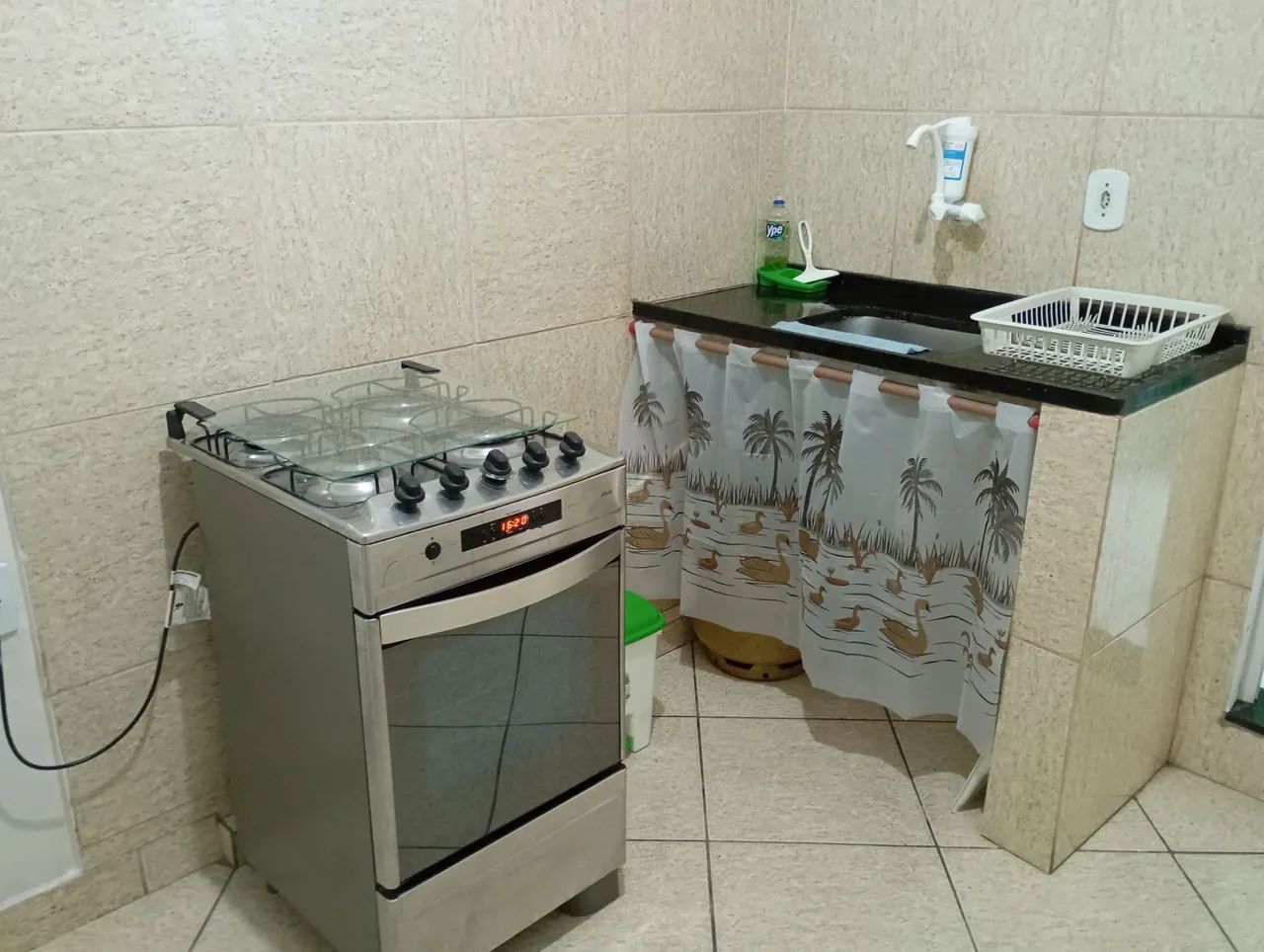 Kitnet mobiliada com água e luz  - Foto 2