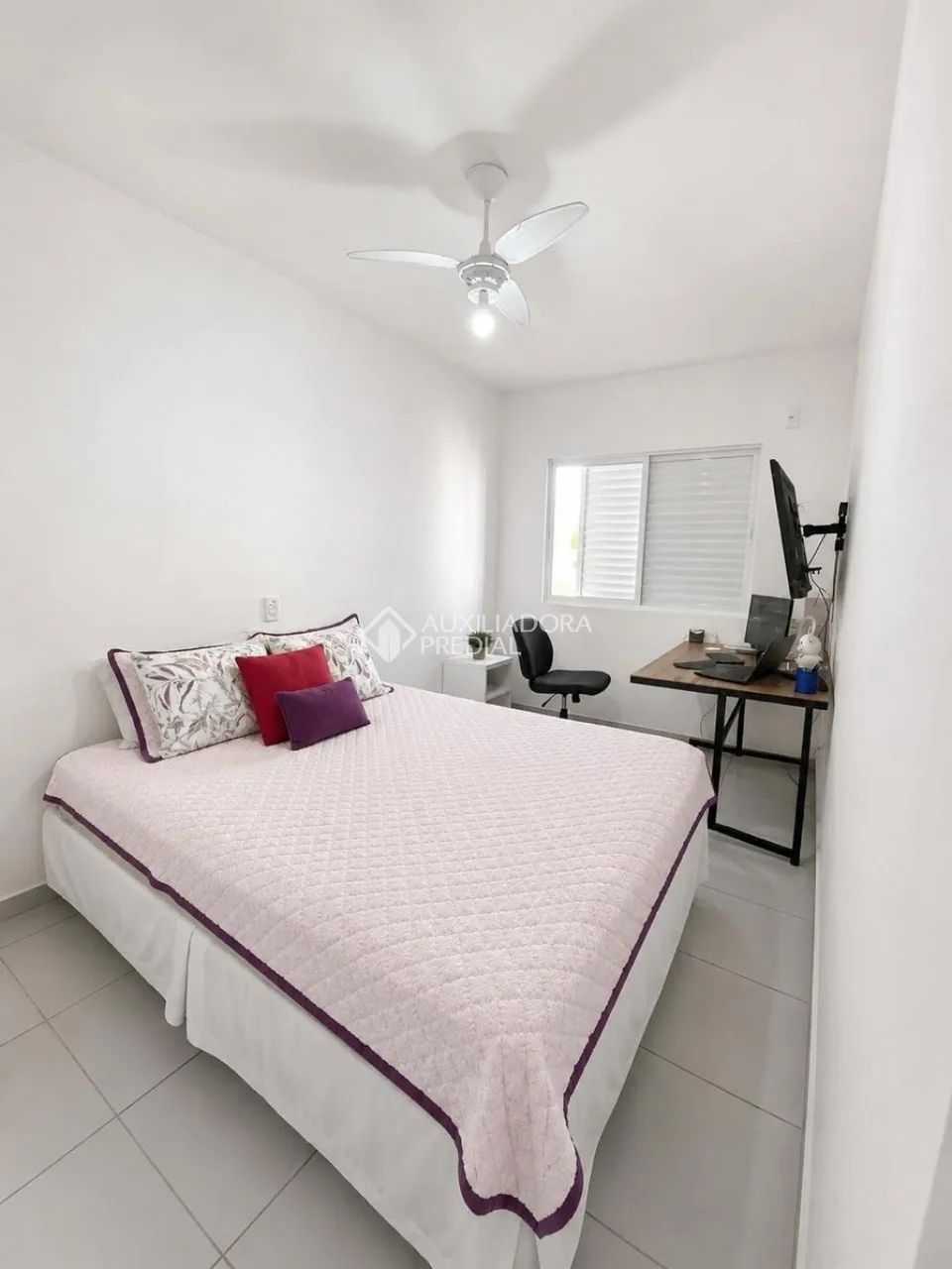 Apartamento 2 dormitórios | 2 quadras mar - Foto 5