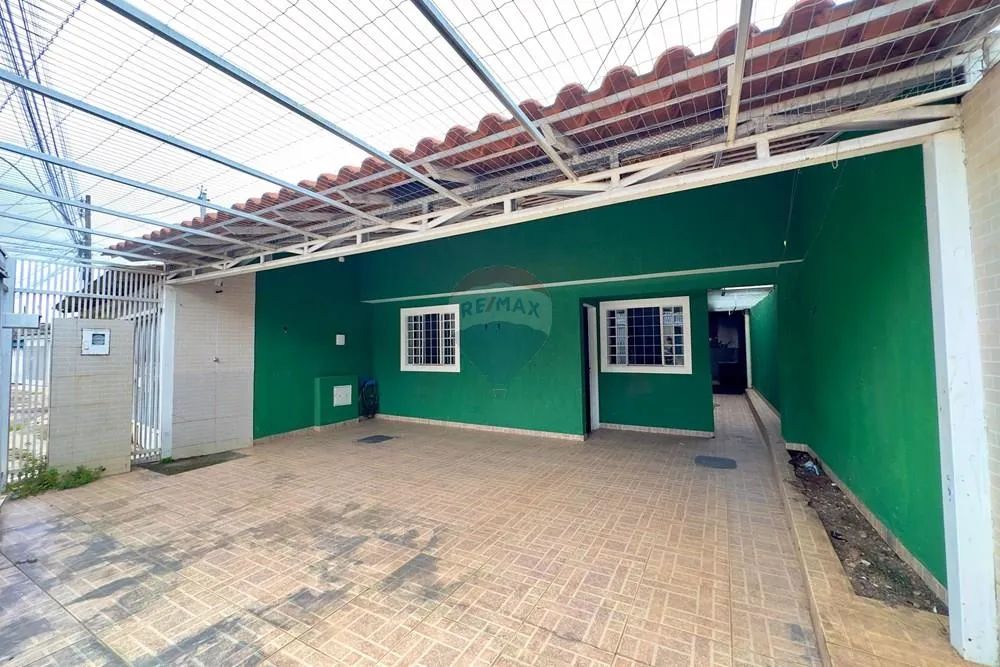 CASA COM 3 QUARTOS NA QR 404 - SAMAMBAIA NORTE - À VENDA