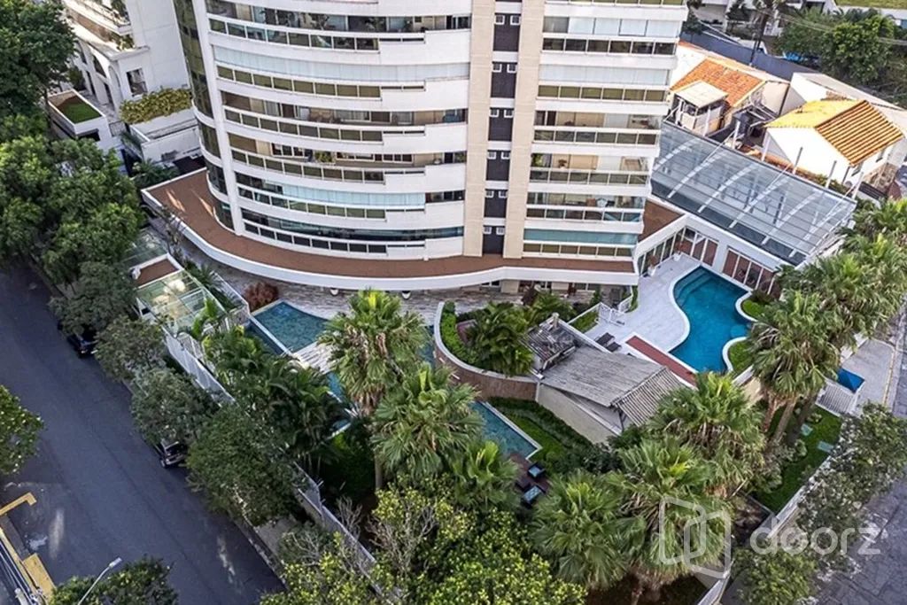Imóvel na Jorge Américano com 5 dormitórios e 367m² - Foto 2