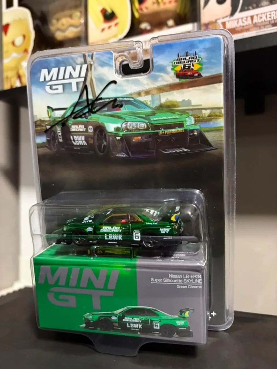 Mini GT Nissan LB-ER34 - Exclusiva 6º Salão Diecast - Autografado