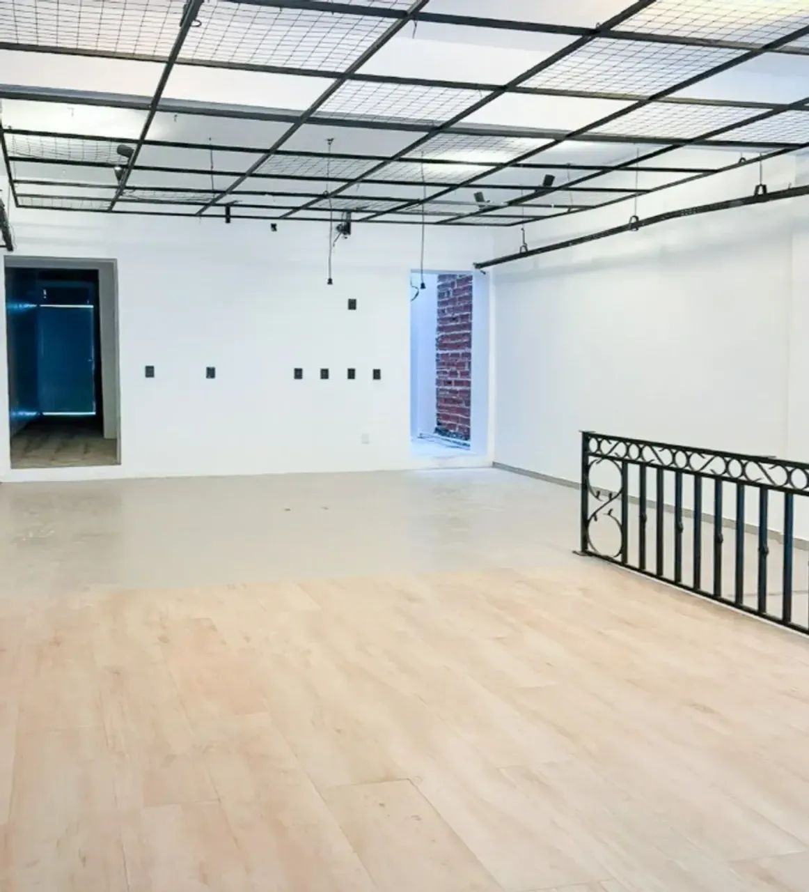 ALUGO AMPLO IMÓVEL COMERCIAL COM 370M²  - BAIRRO CAMPINA - Foto 4