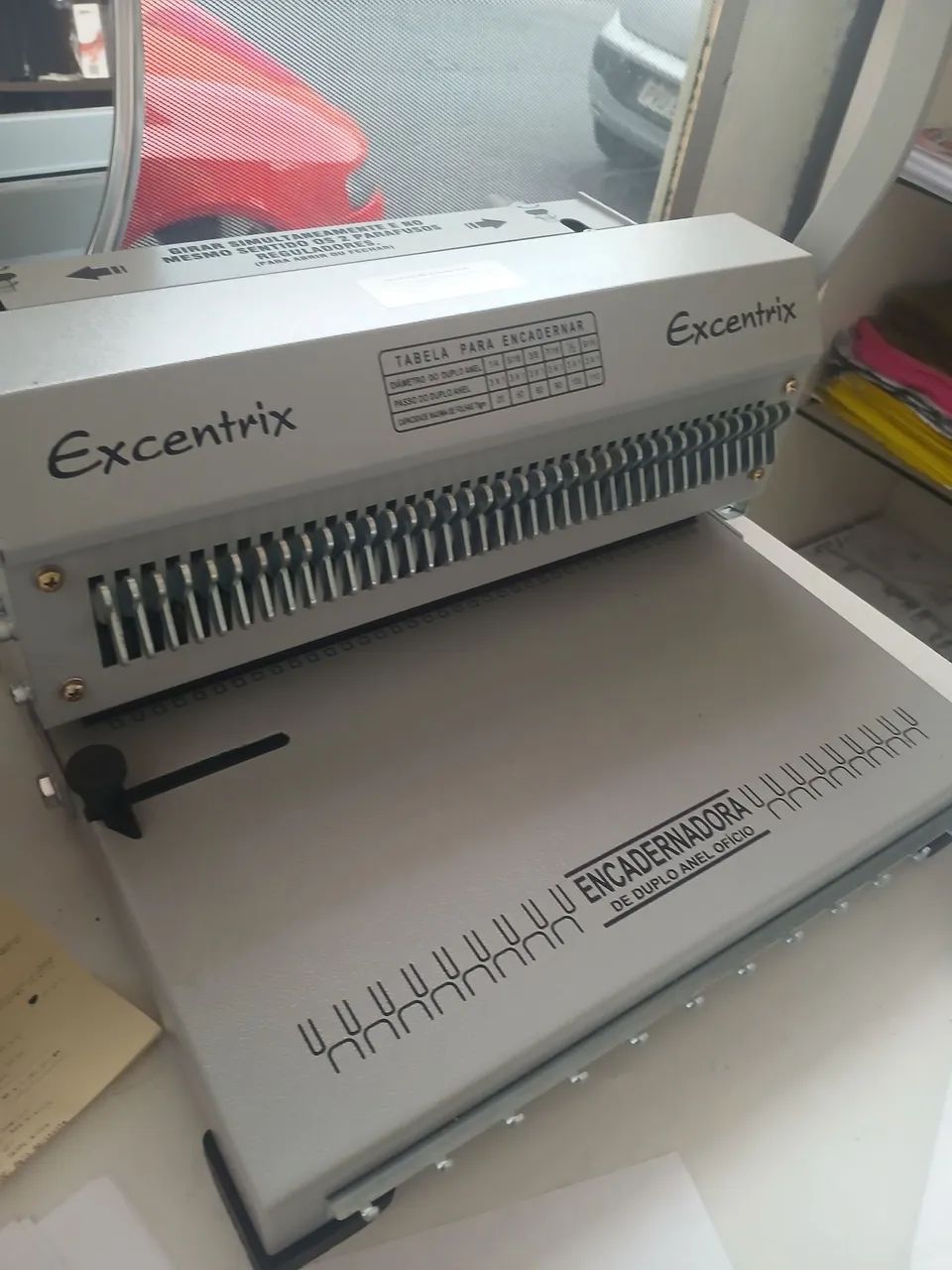 Encadernadora excentrix