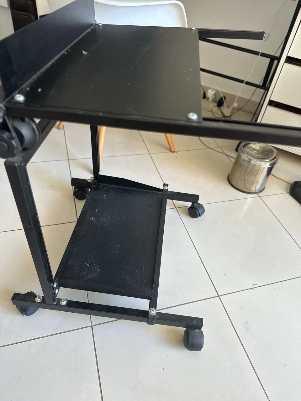 Rack / Suporte para Mesa de Som SATY 8000-0 com Rodinhas e Ajuste - Foto 5
