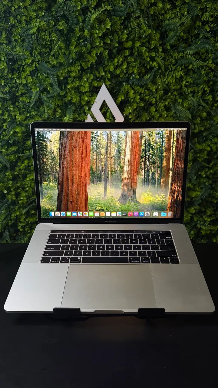 MACBOOK PRO 2019 16GB RAM i7 + GARANTIA