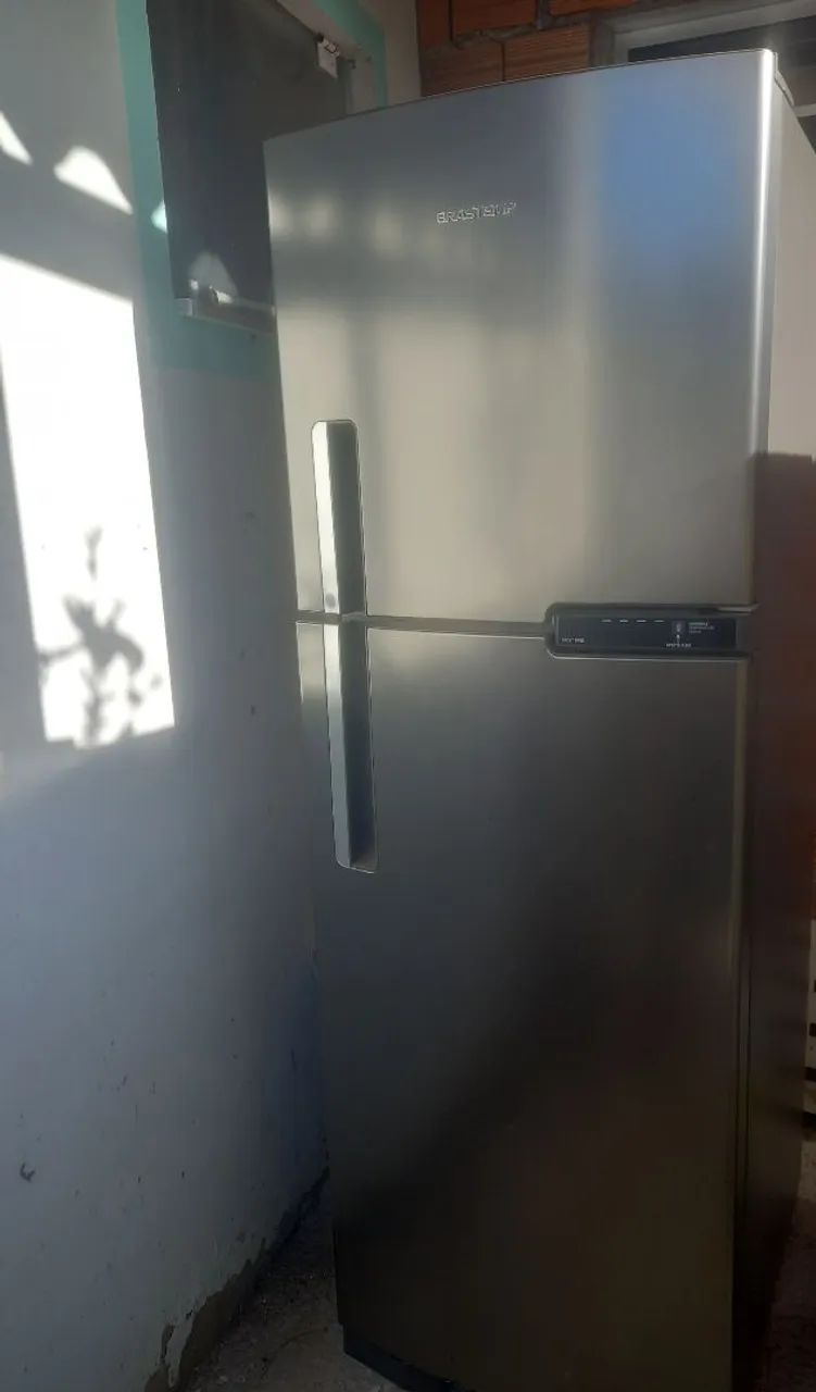 Geladeira em ótimo estado 