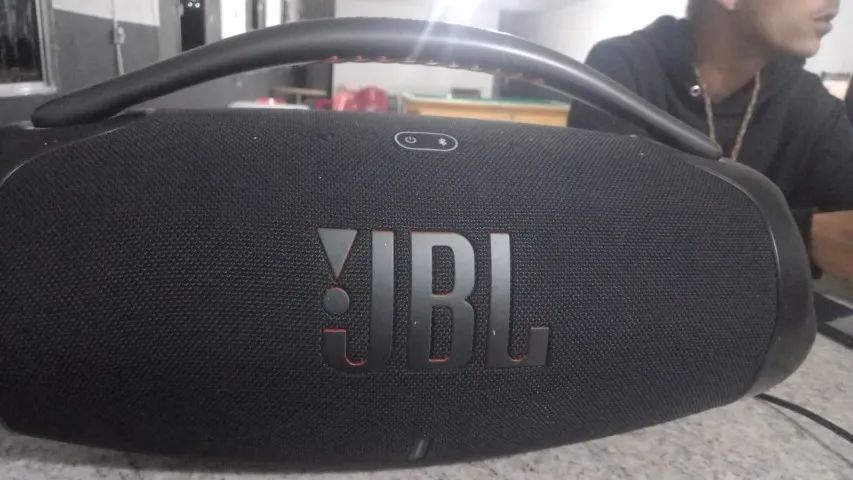 Caixa JBL BOMBOX 