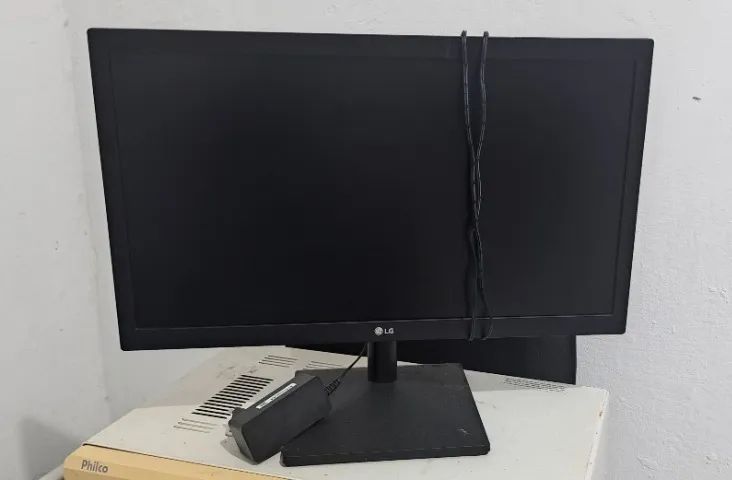 Monitor LG 19" 