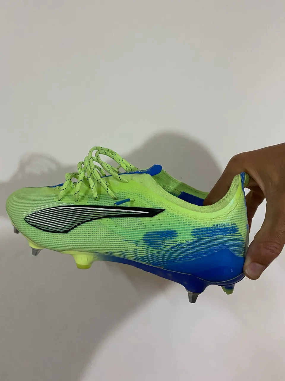 Chuteira Adidas Predator - Calçados Esportivos - Estância Poços de