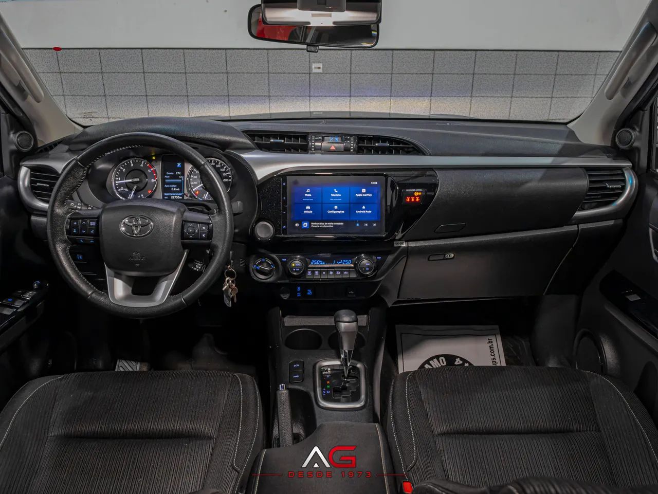 Toyota Hilux CD SR 4x4 2.8 TDI Diesel Aut., foto 4 de 19