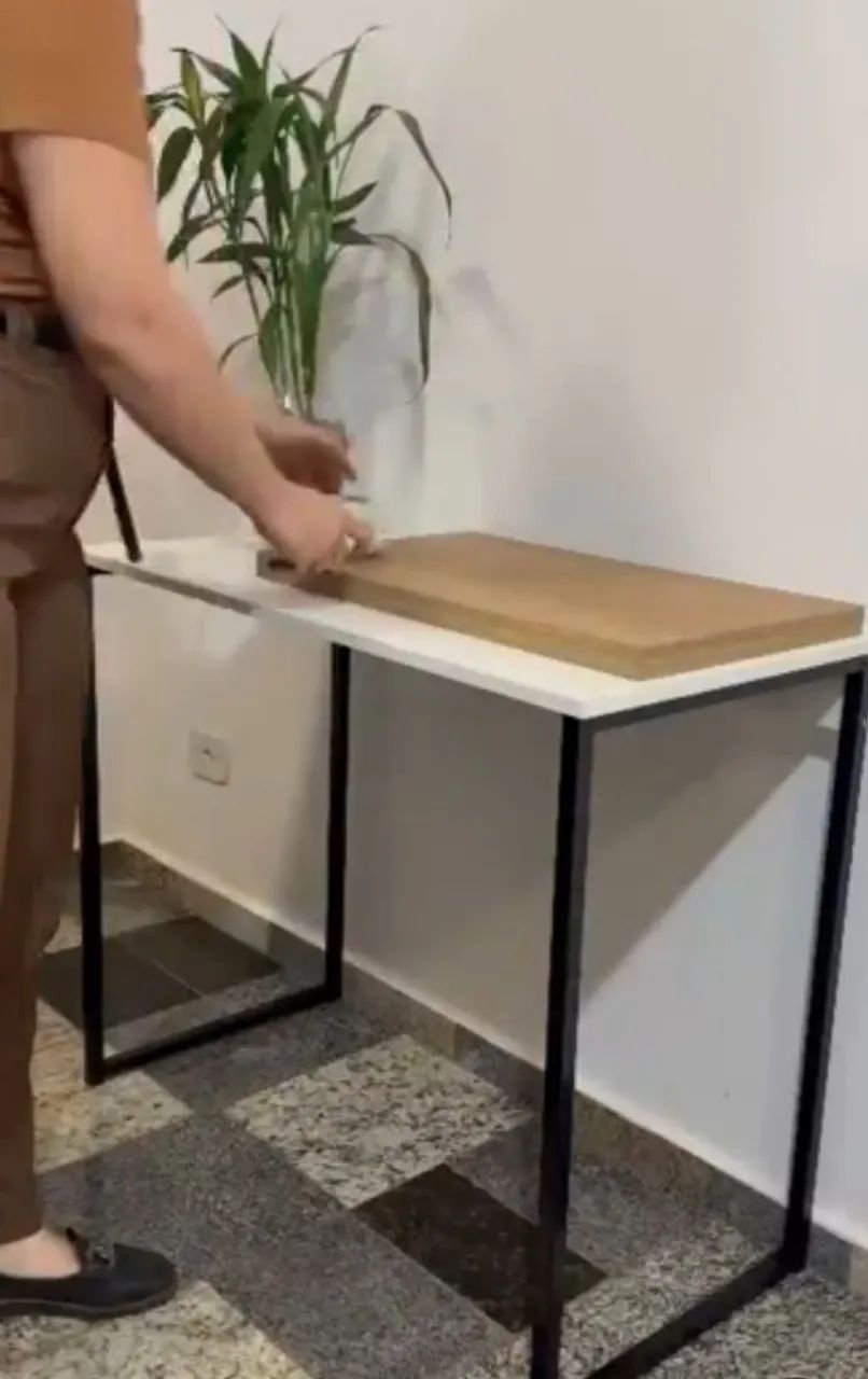 Mesa industrial pra notebook,  ou cantinho do café
