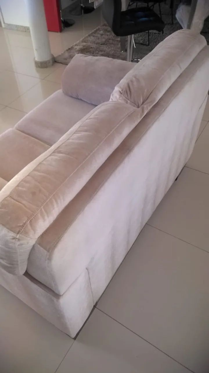 Sofa 2 lugares - cor dourado- Lojas Plenitude - Foto 2