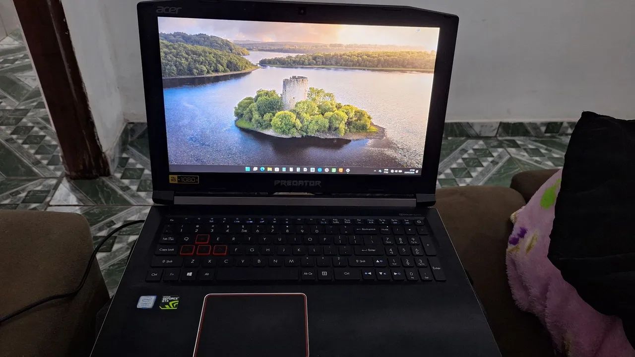 Acer predator helios 300 - Foto 2