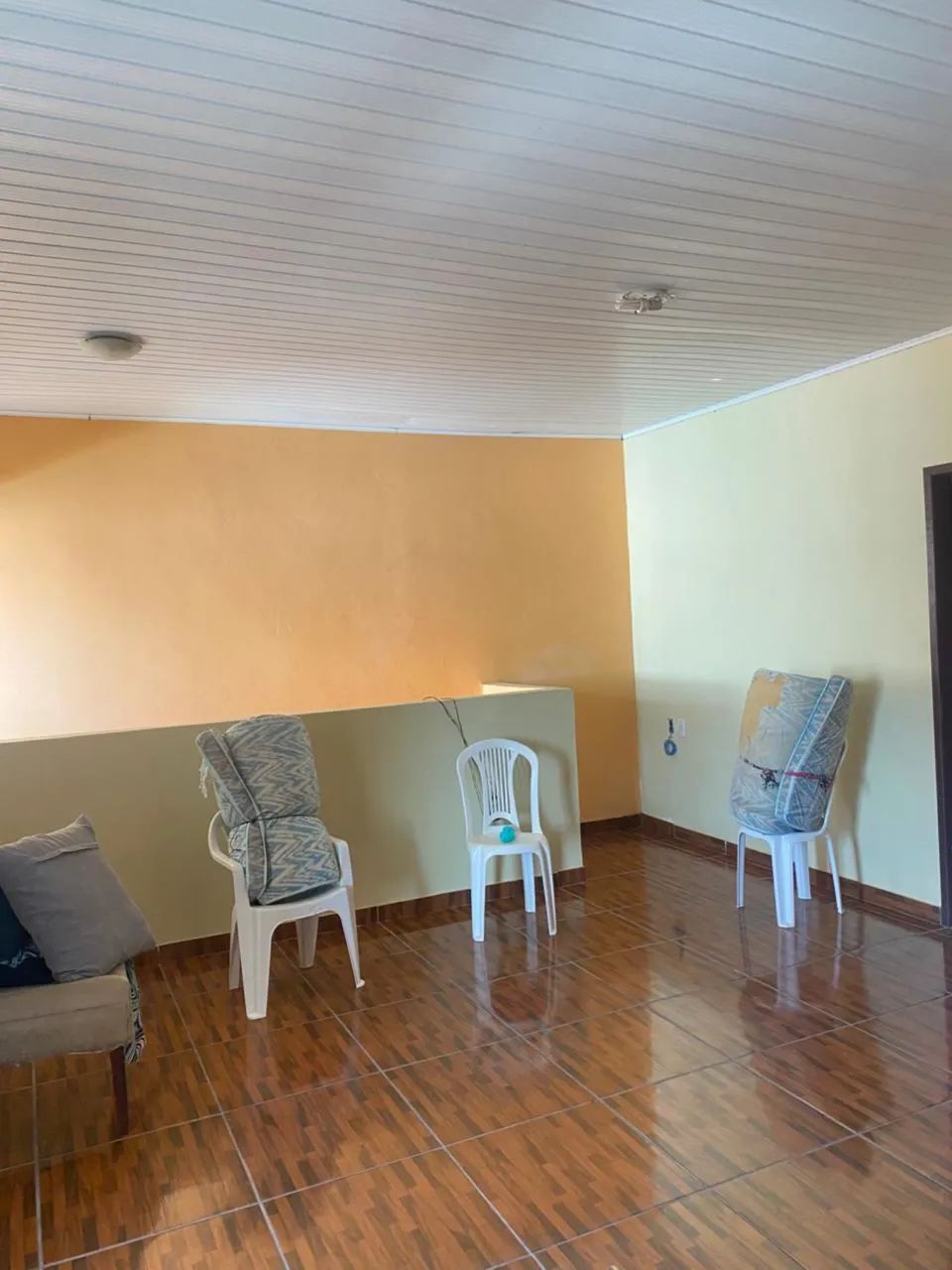 Casa 4/4  e ponto comercial em Saubara 