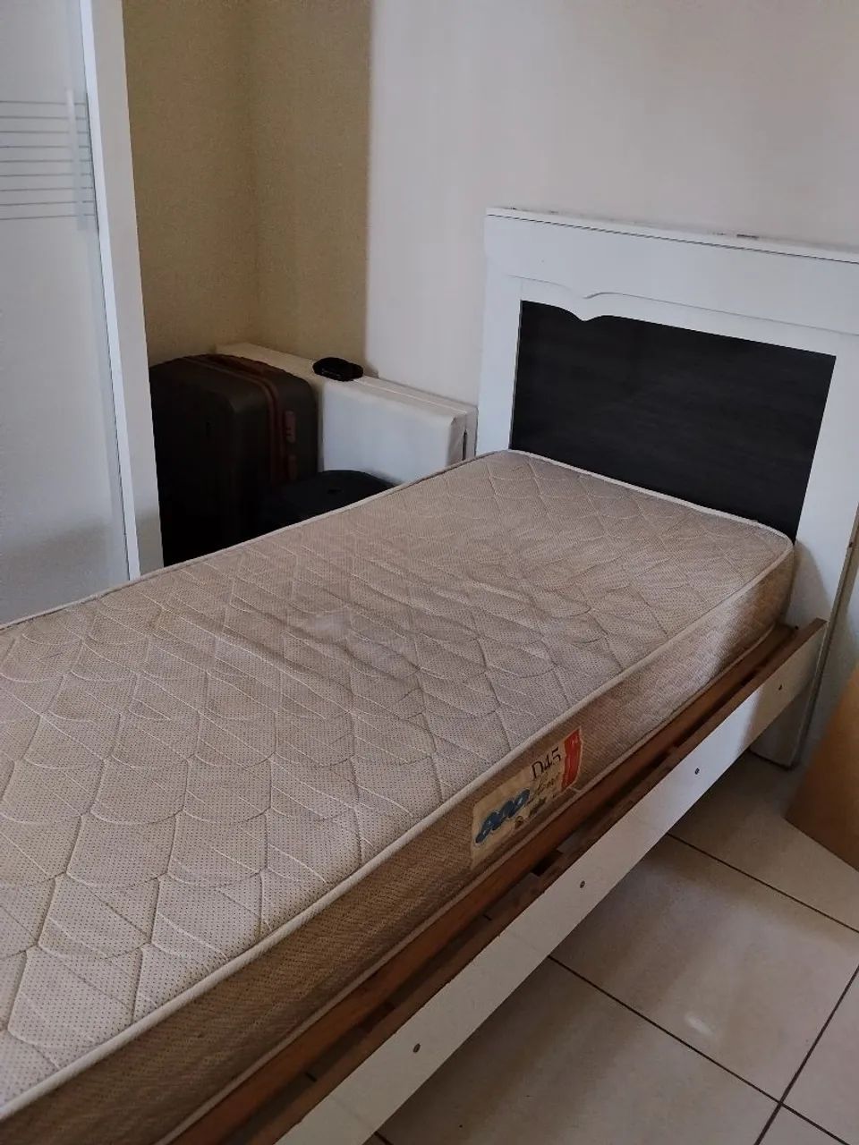 Cama + Colchão Ortopédico de Solteiro 