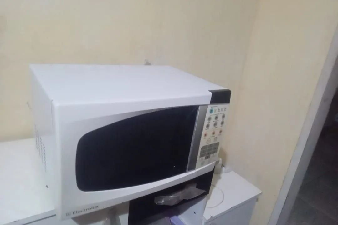 Microondas 21 litros  - Foto 4