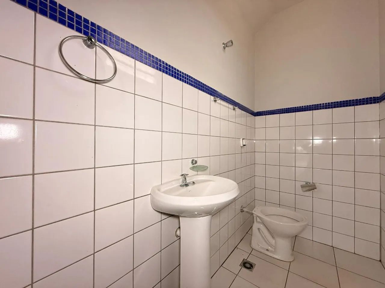 Sala para alugar em Maringá, Zona 07, com 28 m² - Foto 5