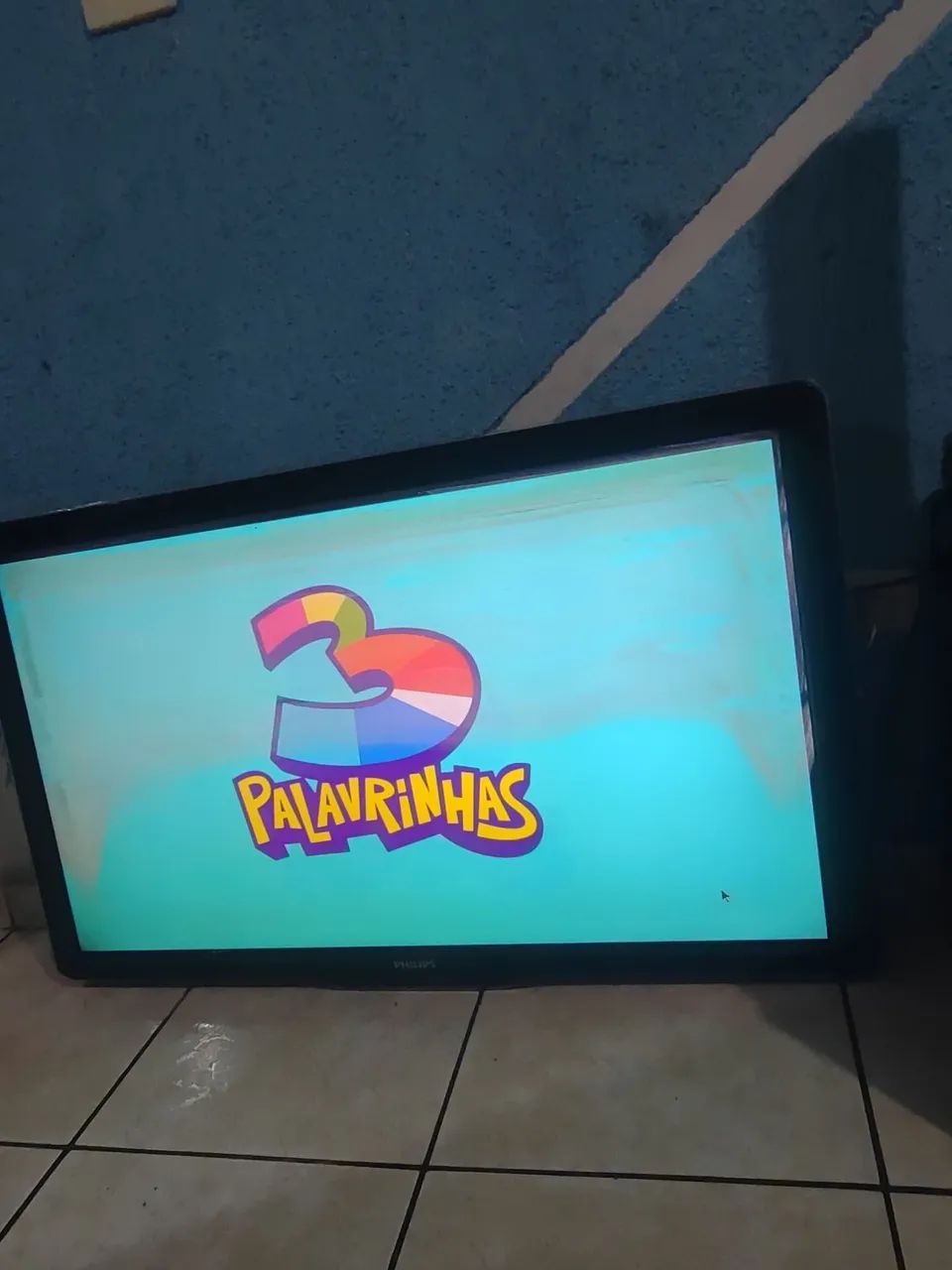 Tv 46 polegadas+ aparelho box