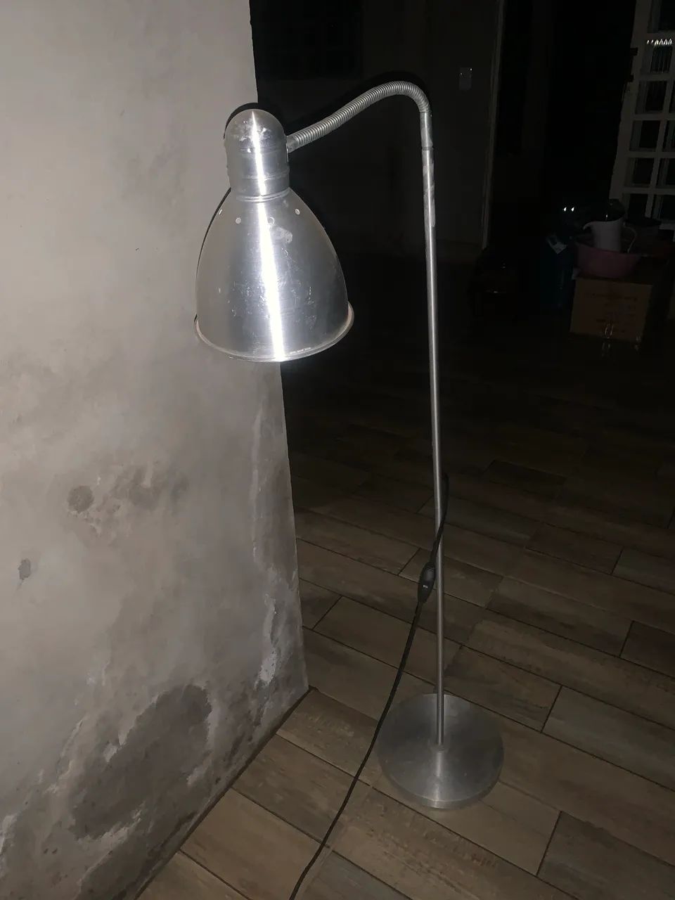 Abajur de Chão/Luminária de Piso - Alumínio - Foto 3