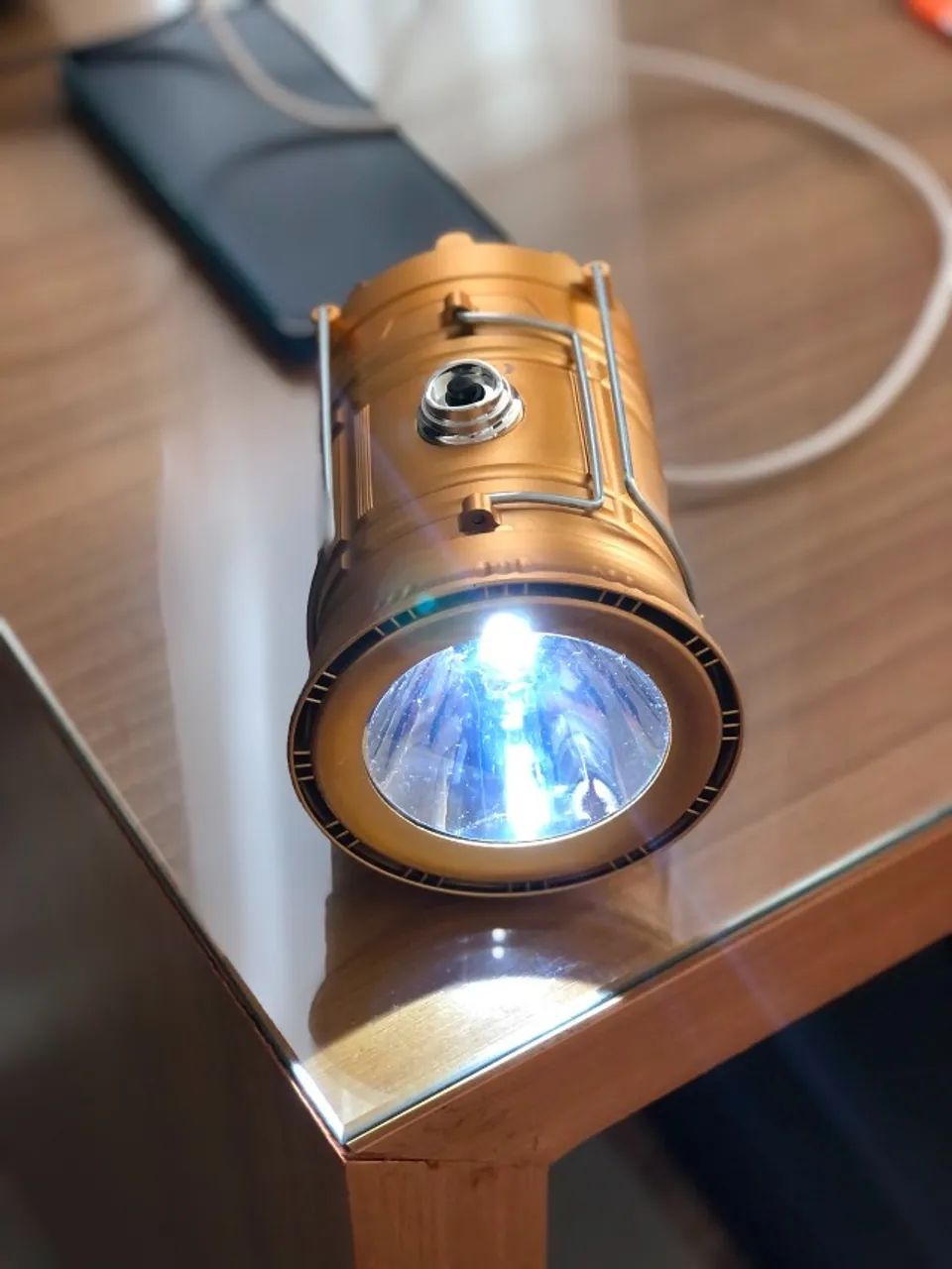 Lanterna Lampião recarregável luz solar e USB - Foto 2