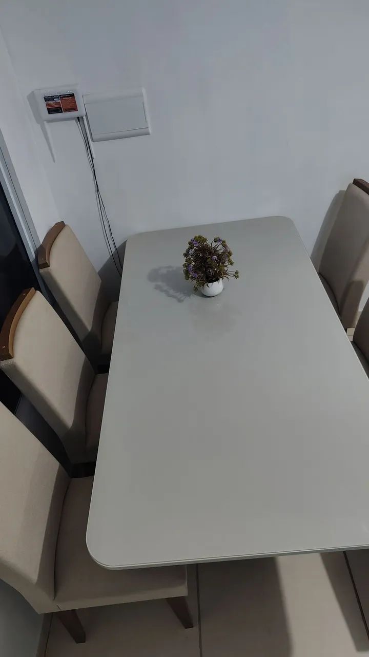Mesa em MDF super conservada