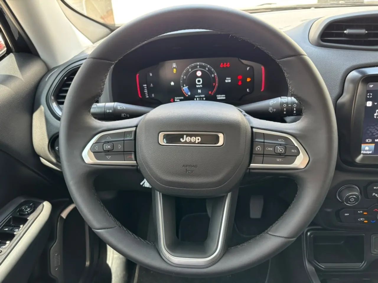 Jeep Renegade Long. T270 1.3 TB 4x2 Flex Aut., foto 10 de 16