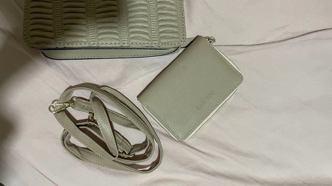 Bolsa rosa com detalhes e carteira  - Foto 2
