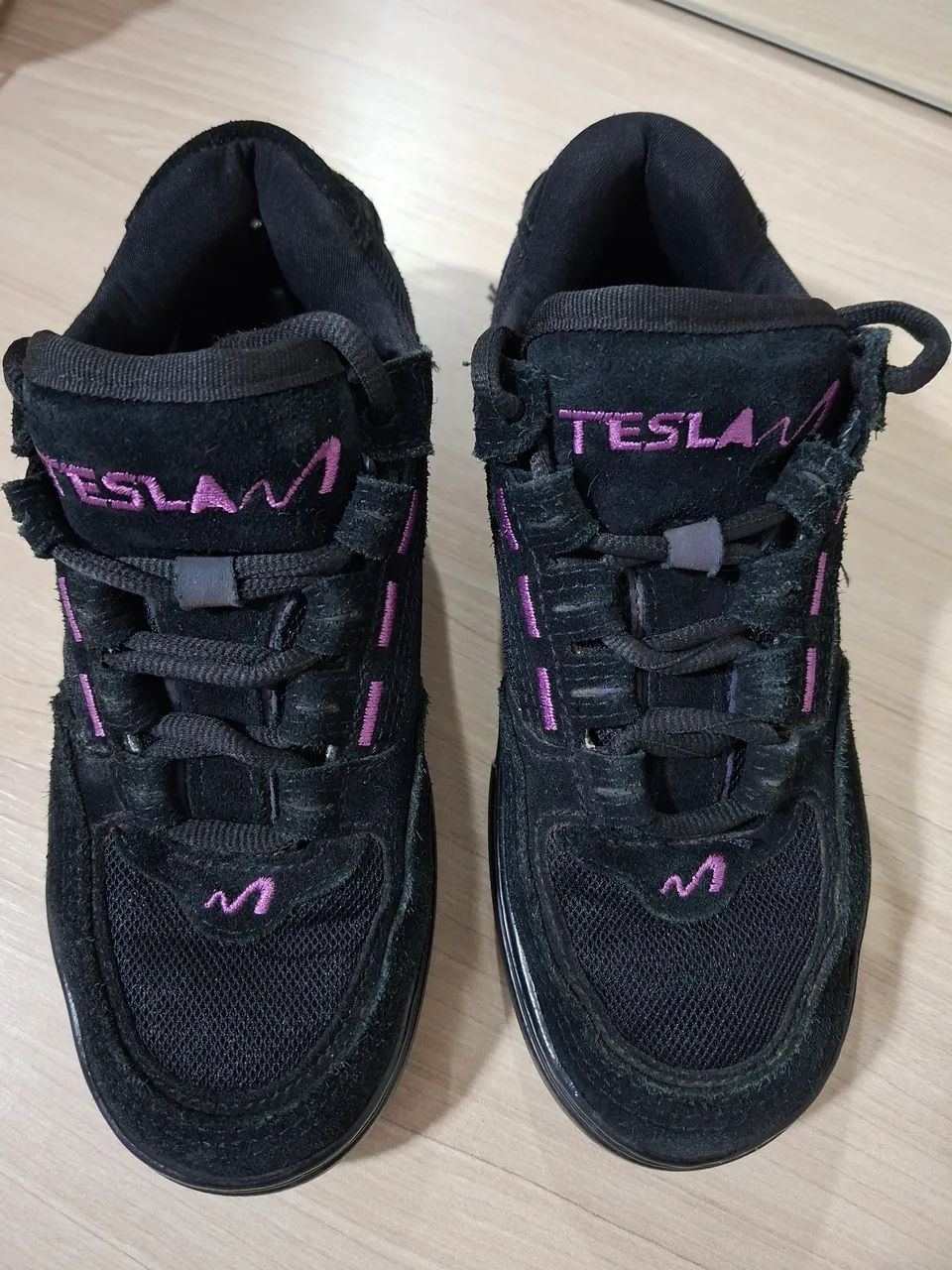 Tênis Tesla