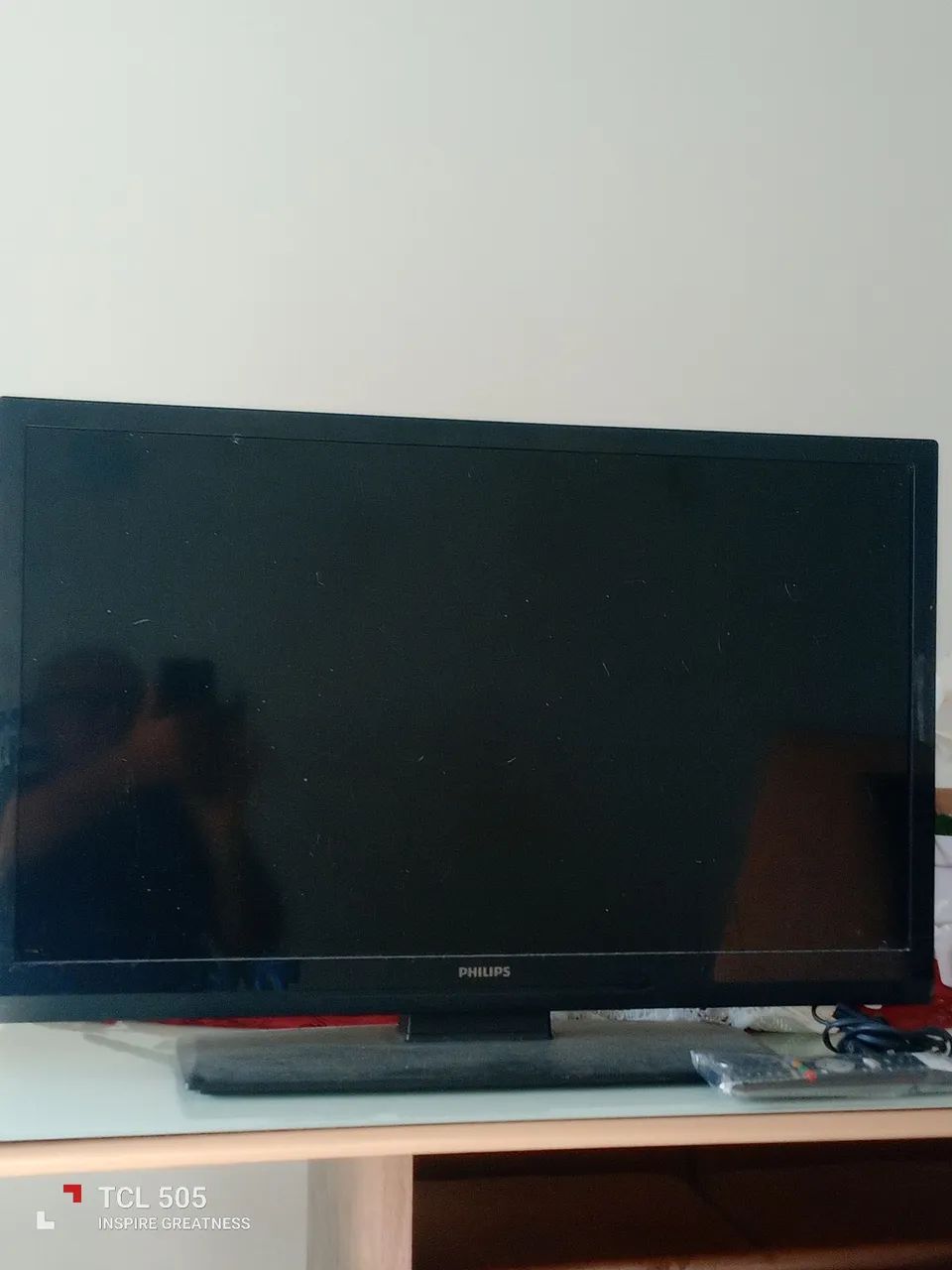 Vendo TV Philips 32'' 400,00  *)