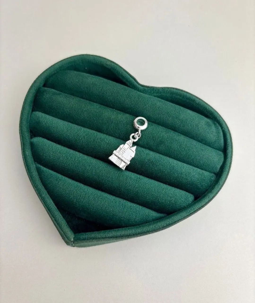 Berloques , anúncio referente a unidade.