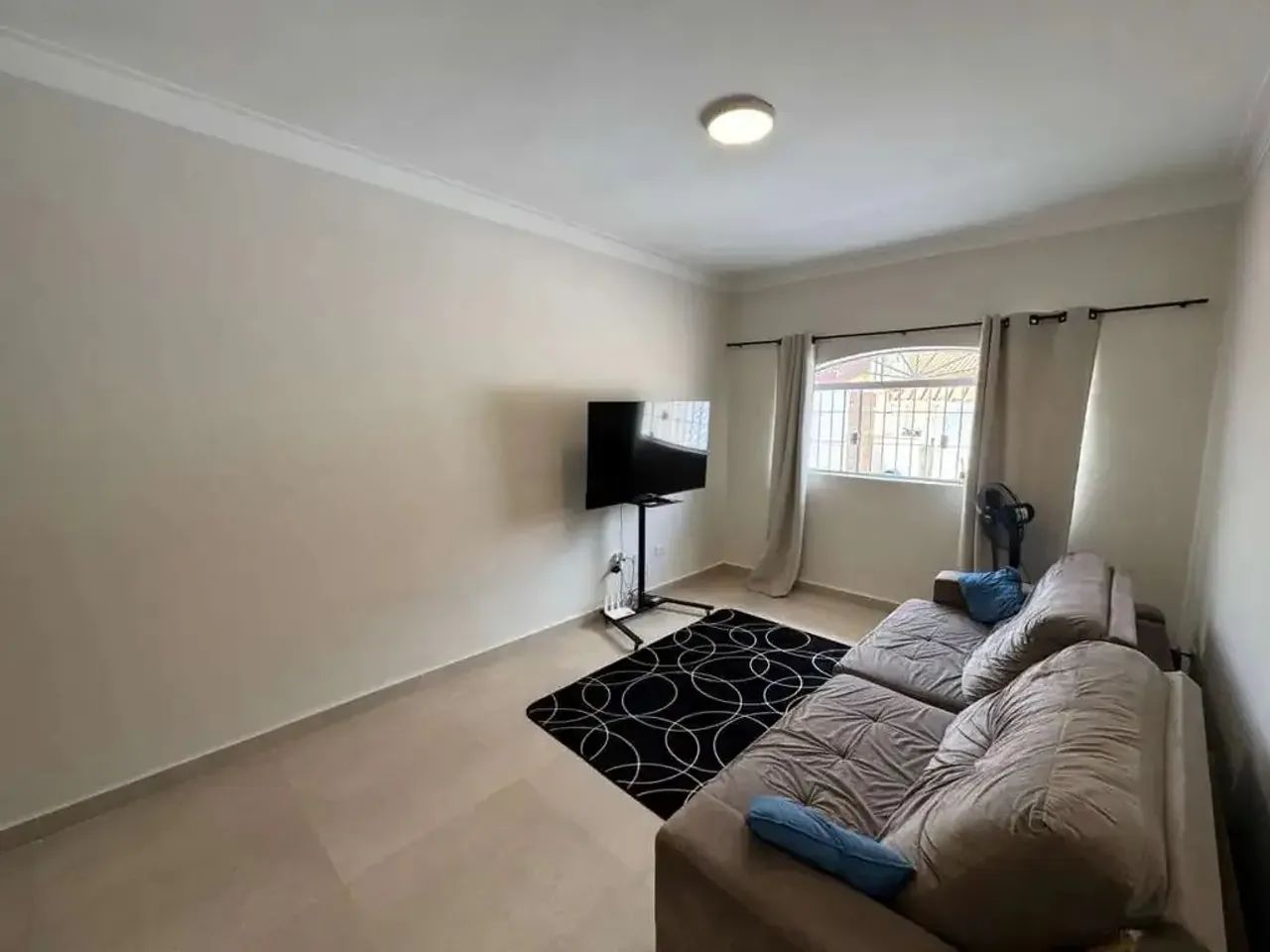 Vendo casa com Piscina próximo a Havan na Av Torres  - Foto 4