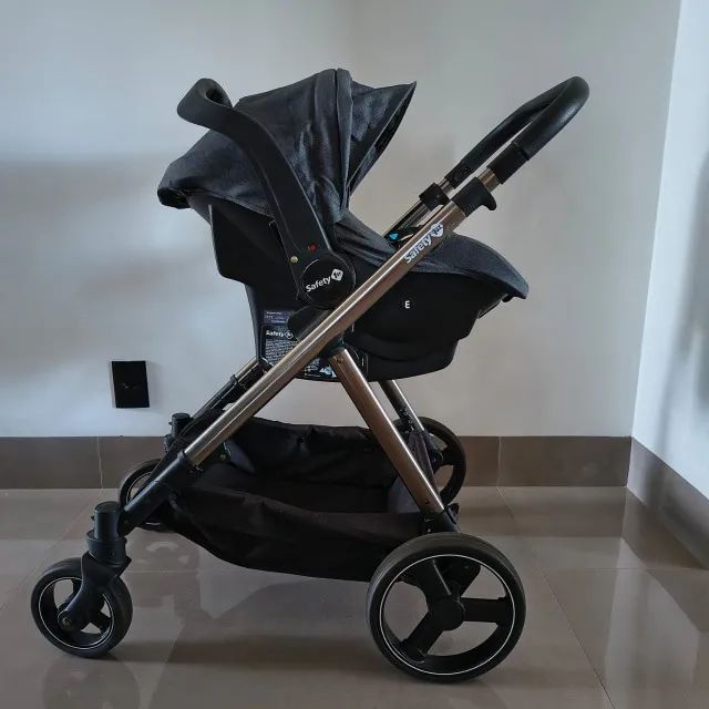 Trio - Carrinho de bebê, bebe conforto e base isofix - travel system safety 1st  - Foto 2