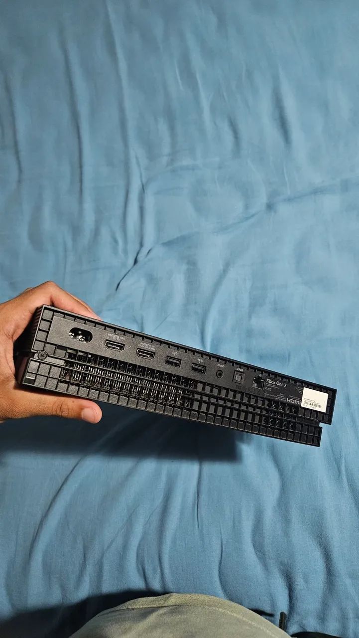 Xbox One X - 1,6TB - Ótimo estado - Foto 3