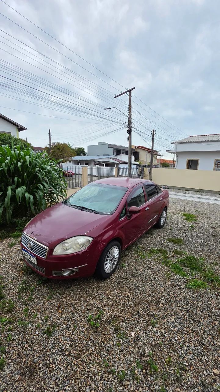 Fiat Linea Absolute 1.9/1.8 Flex Dualogic 4P 2010 - Foto 2