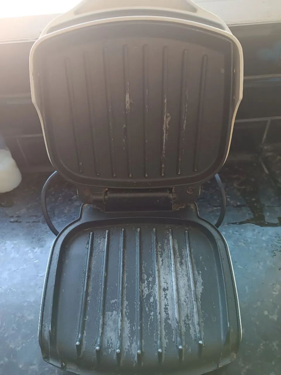 Gril  sanduicheira George foreman 220v. - Foto 3