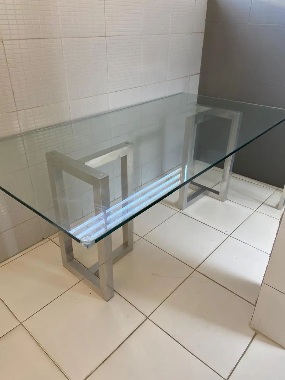 MESA EM VIDRO