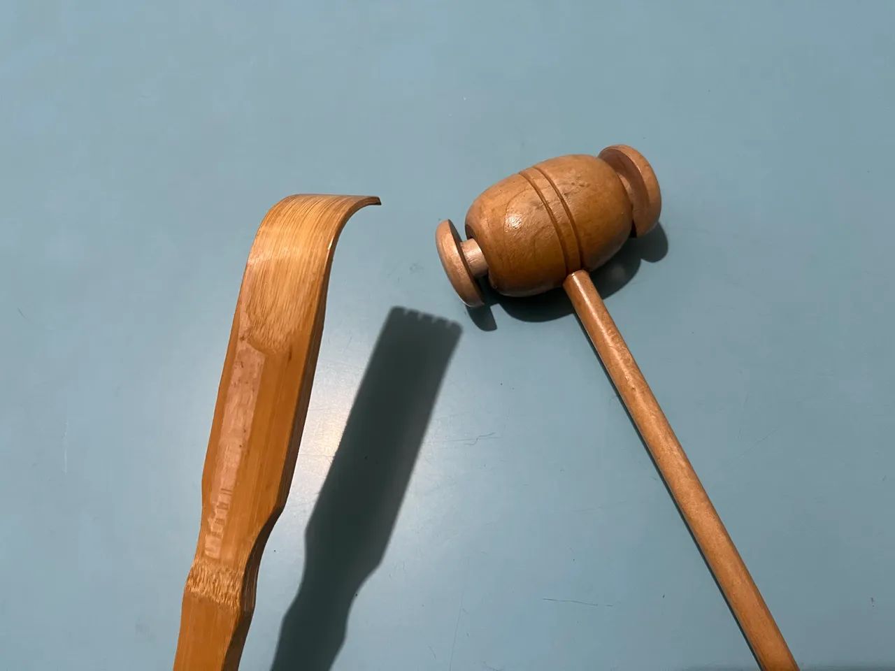 Coçador costas (novo) e martelinho  - Foto 4
