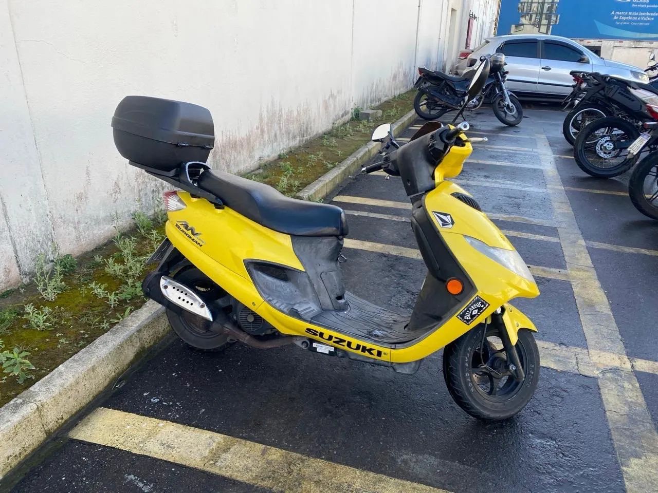 SCOOTER AMARELA 
