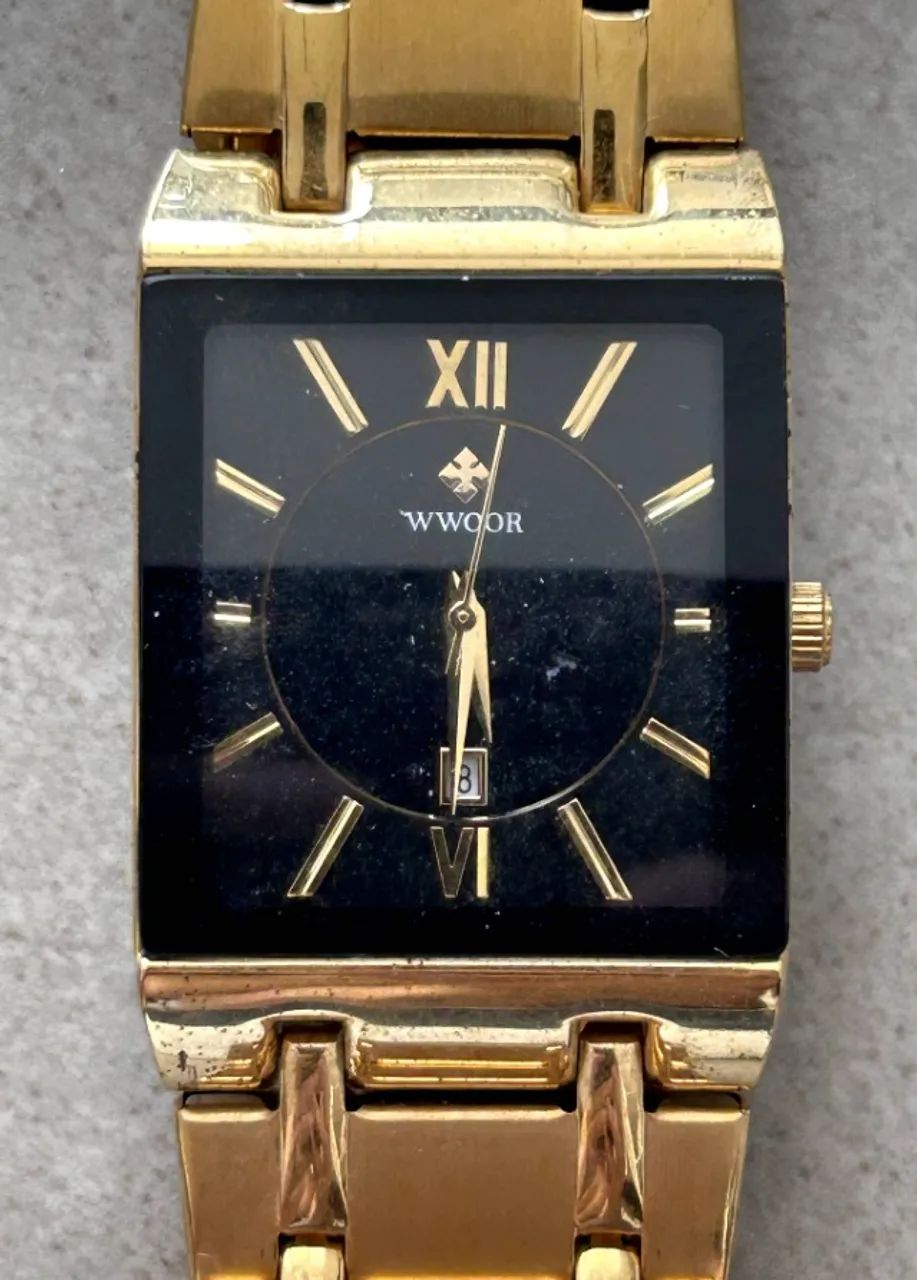 Relógio analógico retangular com pulseira de metal dourado da marca W.WOOR® - Foto 2