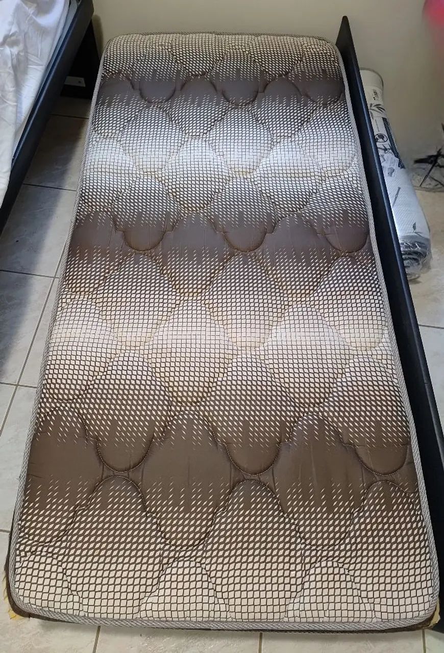 2 colchões solteiro Ortobom Light Ortopedico 