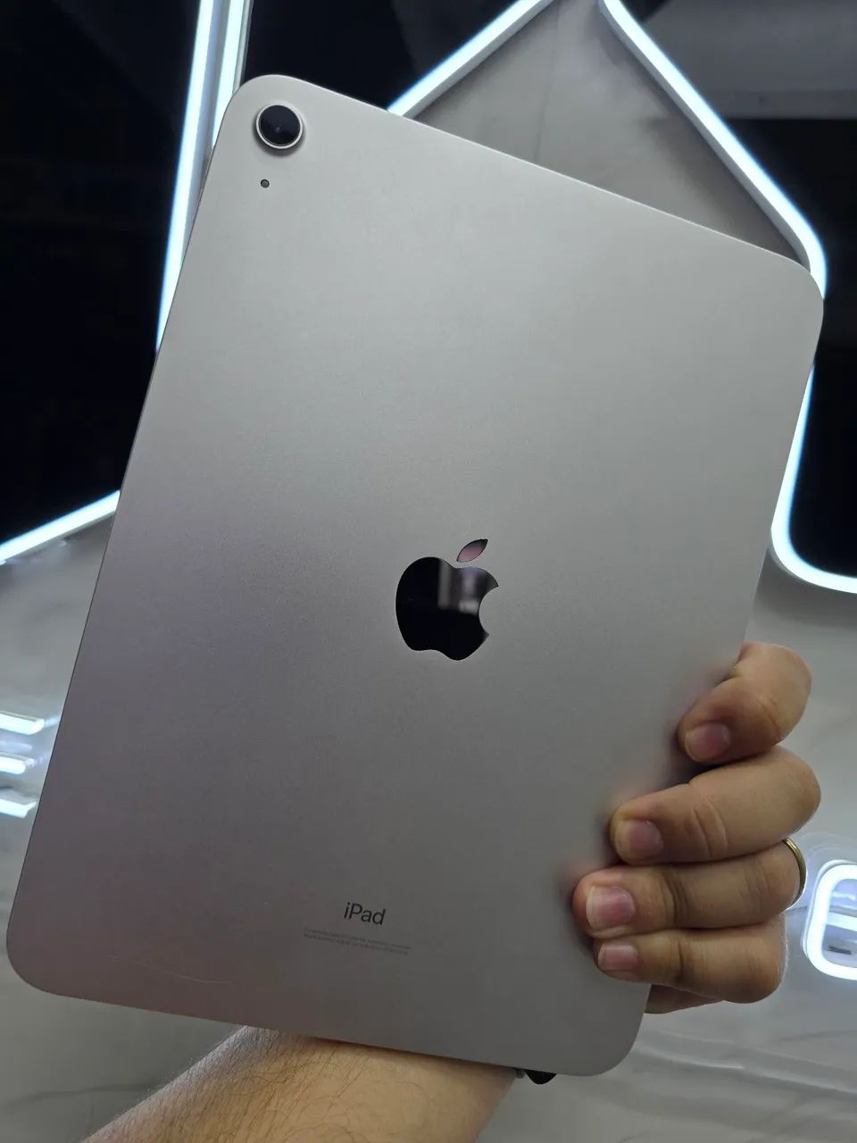 IPAD 10 64GB SEM DETALHES