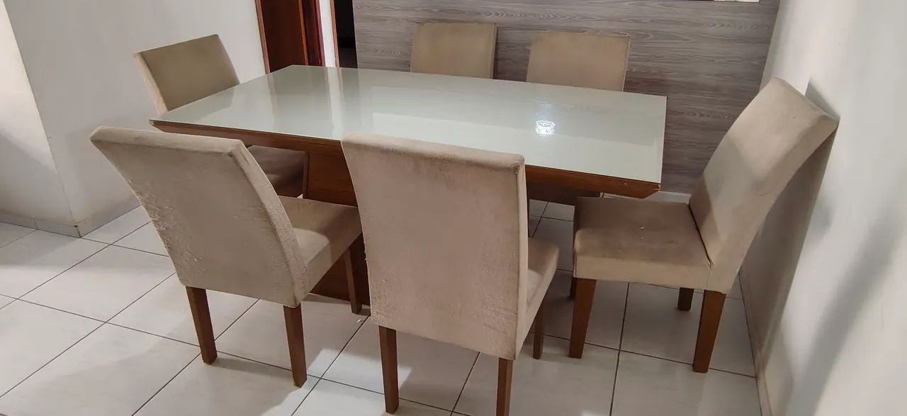 Mesa com 6 cadeiras luxo em estilo 