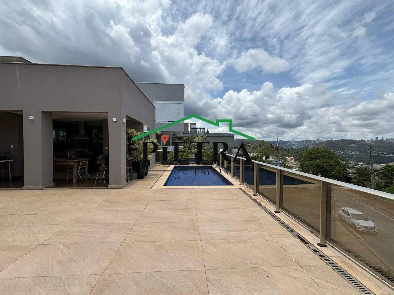 Casa no Condomínio Mirante da Mata linear