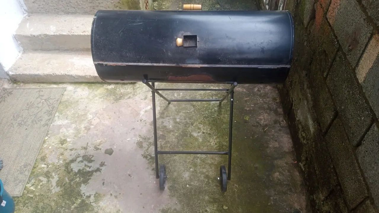 Churrasqueira grill com carrinho