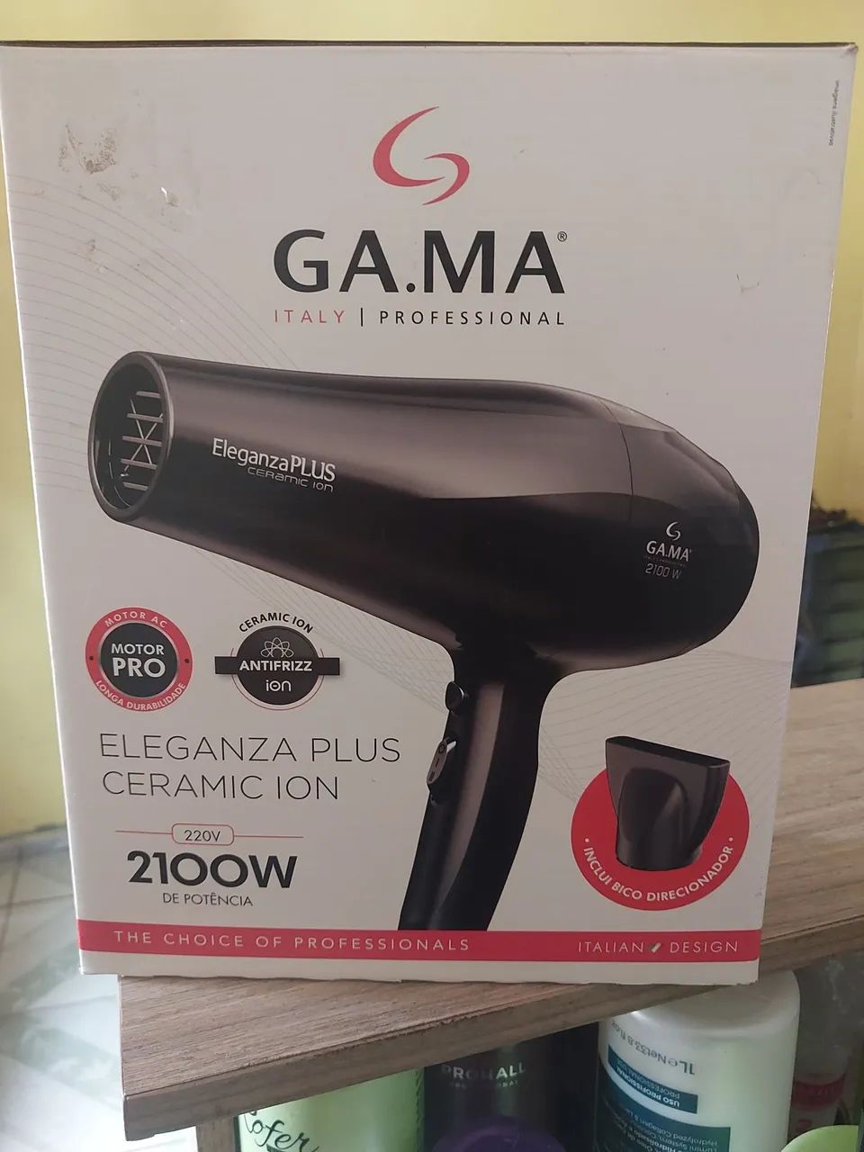 Secador da gama sem novo só um mês de uso valor 150 reais avista ou pix ou no cartão de um